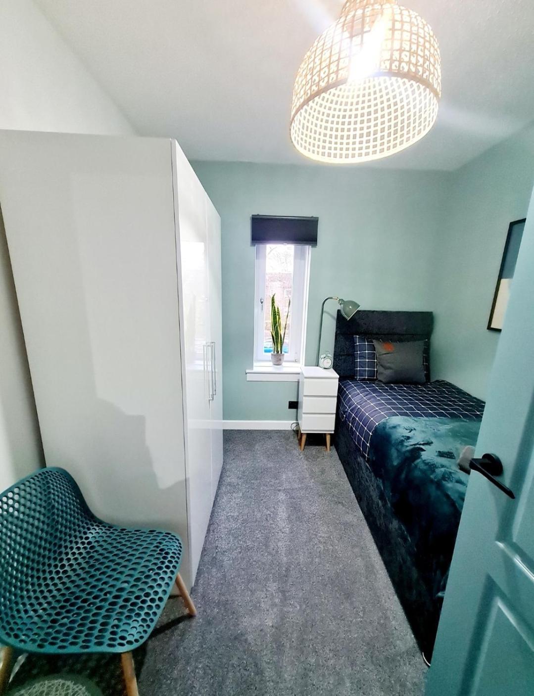 Bright 3Br Walking Distance To Town - Free Parking Apartment กลาสโกว์ ภายนอก รูปภาพ